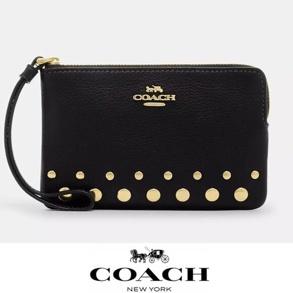 ❤️ Coach Corner Zip Wristlet With Rivets - Picture 1 of 11